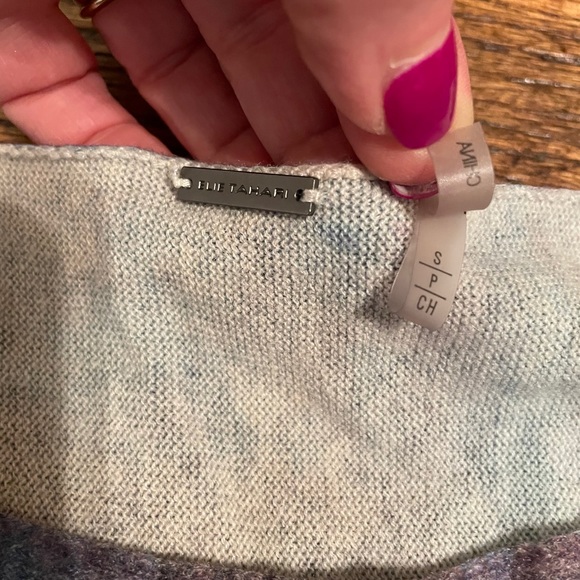 Tahari sweater - Picture 3 of 5